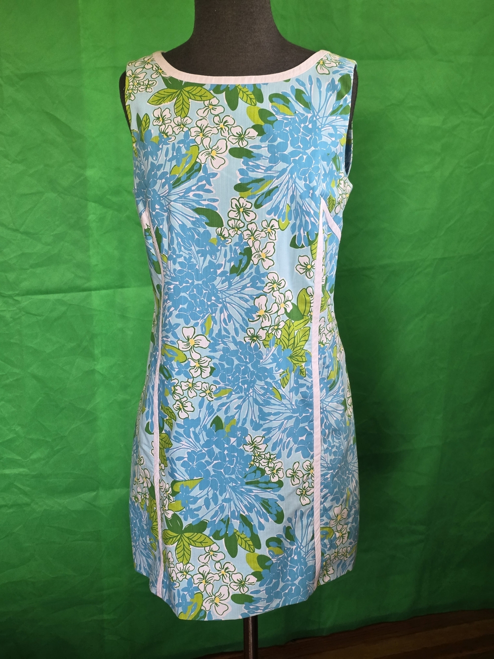 Lilly Pulitzer Blue Floral Sleeveless Dress Size 8  Back Zip  32” Lined